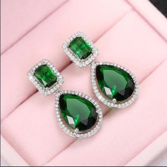 New Emerald Dangle Silver Plated Earrings - Picture 3 of 8